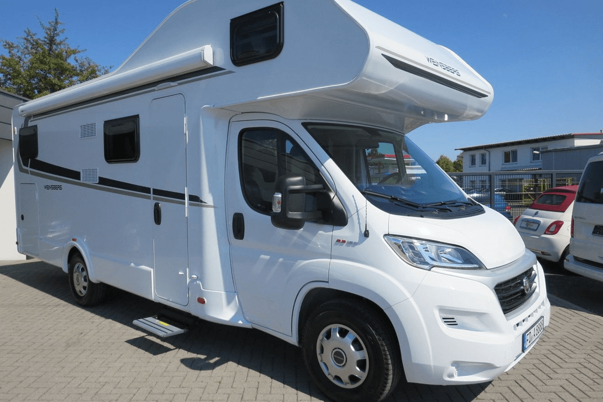 Weinsberg CaraHome 700 DG mieten bei Auto Service Abel GmbH in Eiterfeld